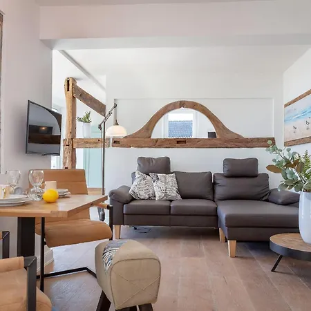 Apartment Suite-1